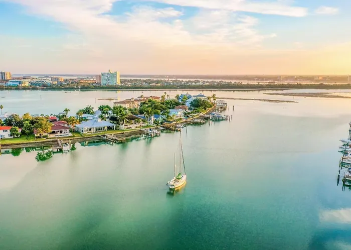 Dolphin's Cove - Clearwater Beach, Fl *