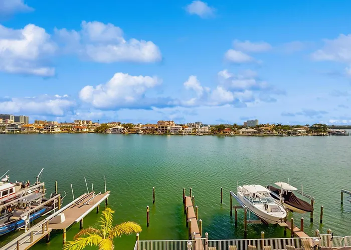 Dolphin's Cove - Clearwater Beach, Fl *